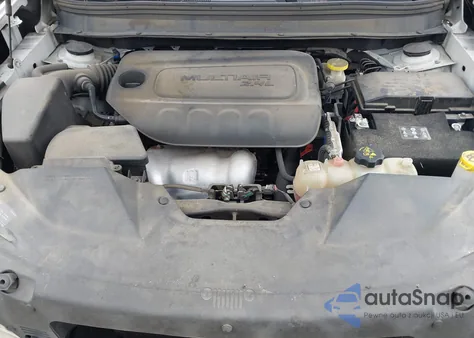 2019 Jeep Cherokee Latitude Fwd from USA, damaged, VIN 1C4PJLCB2KD262687